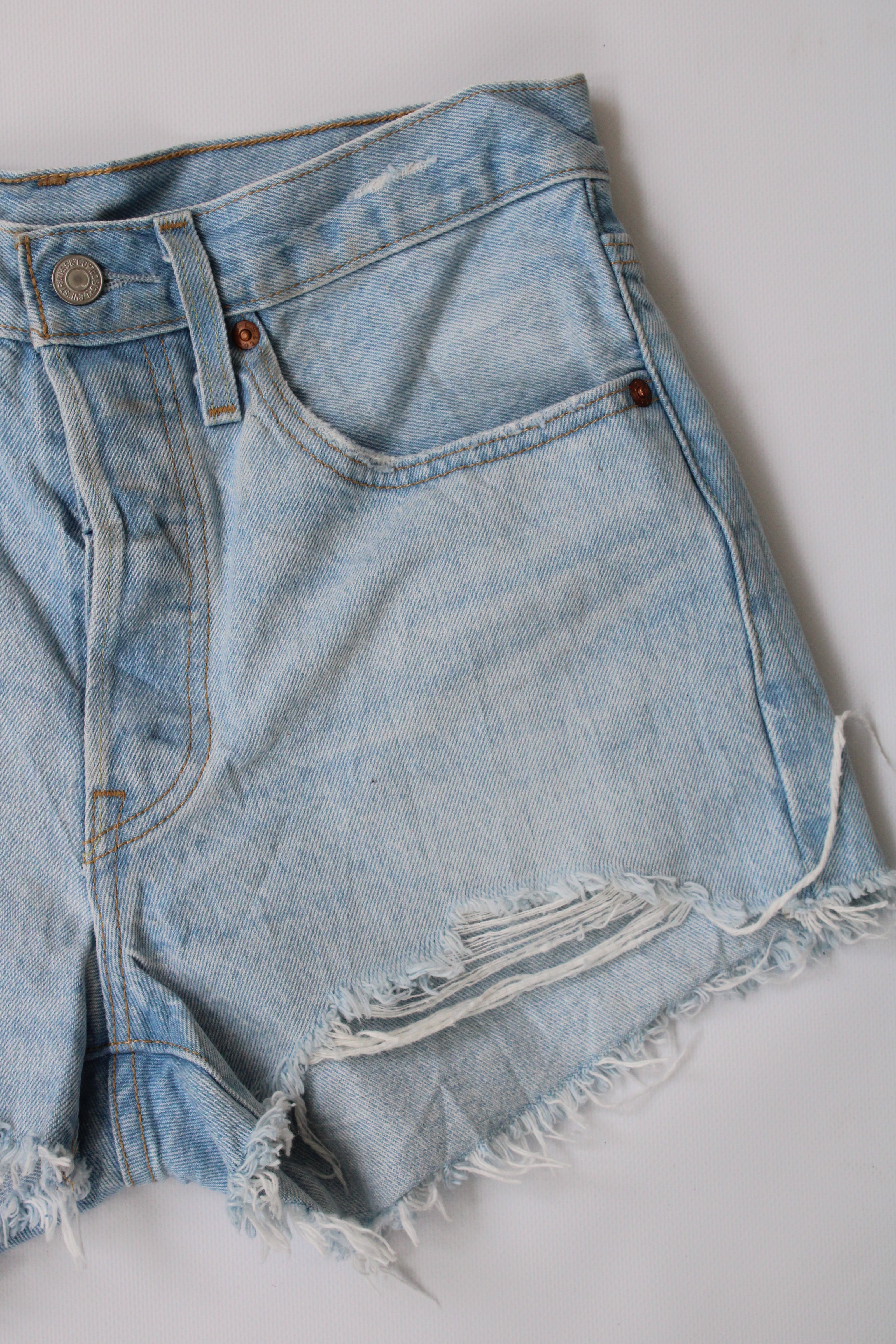 Levi’s 501 denim hot shorts