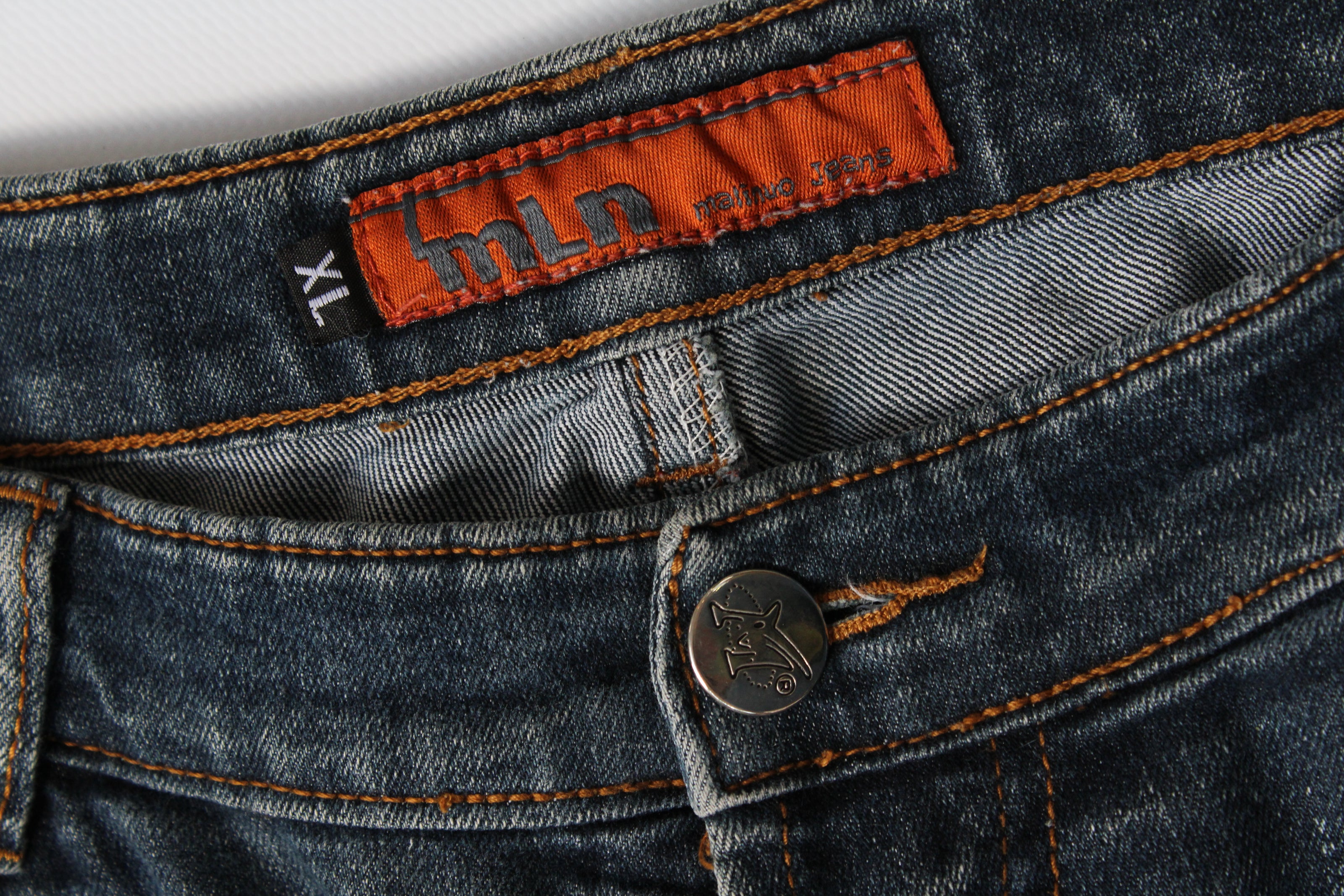Y2K mid waisted flare jeans (XL)