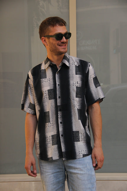 Vintage funky patterned shirt (L)