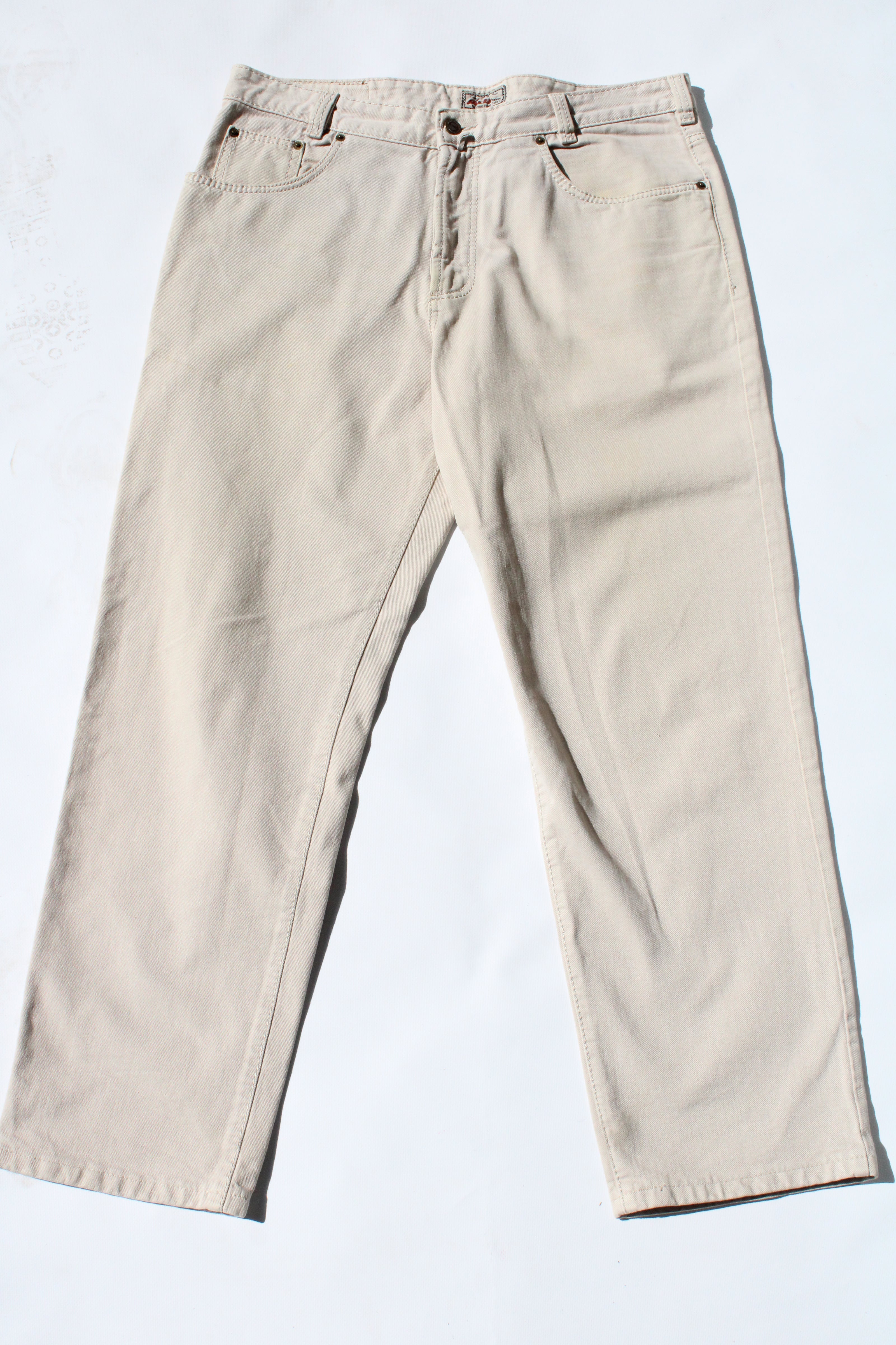 Vintage beige men’s high waisted jeans (W38)