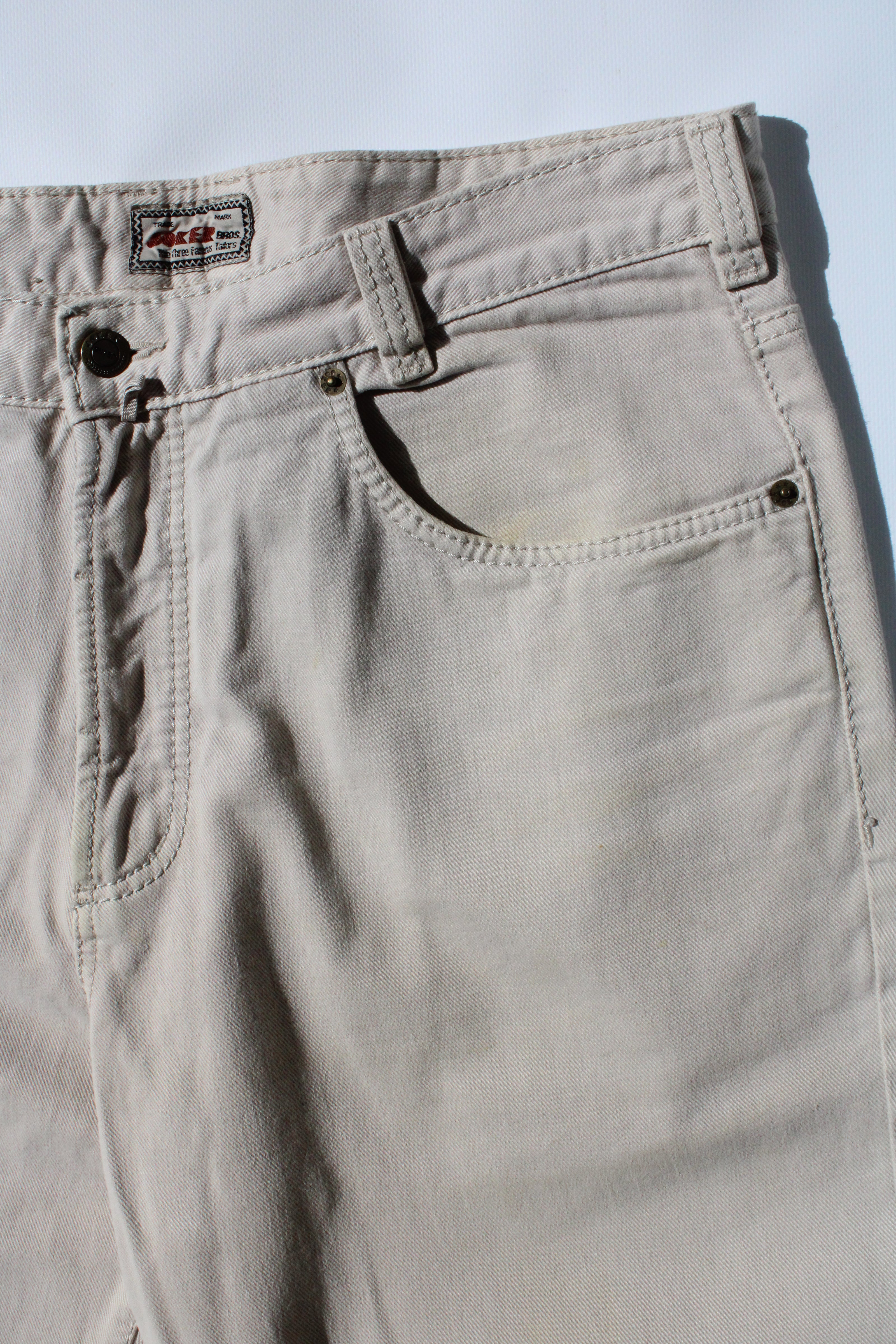 Vintage beige men’s high waisted jeans (W38)
