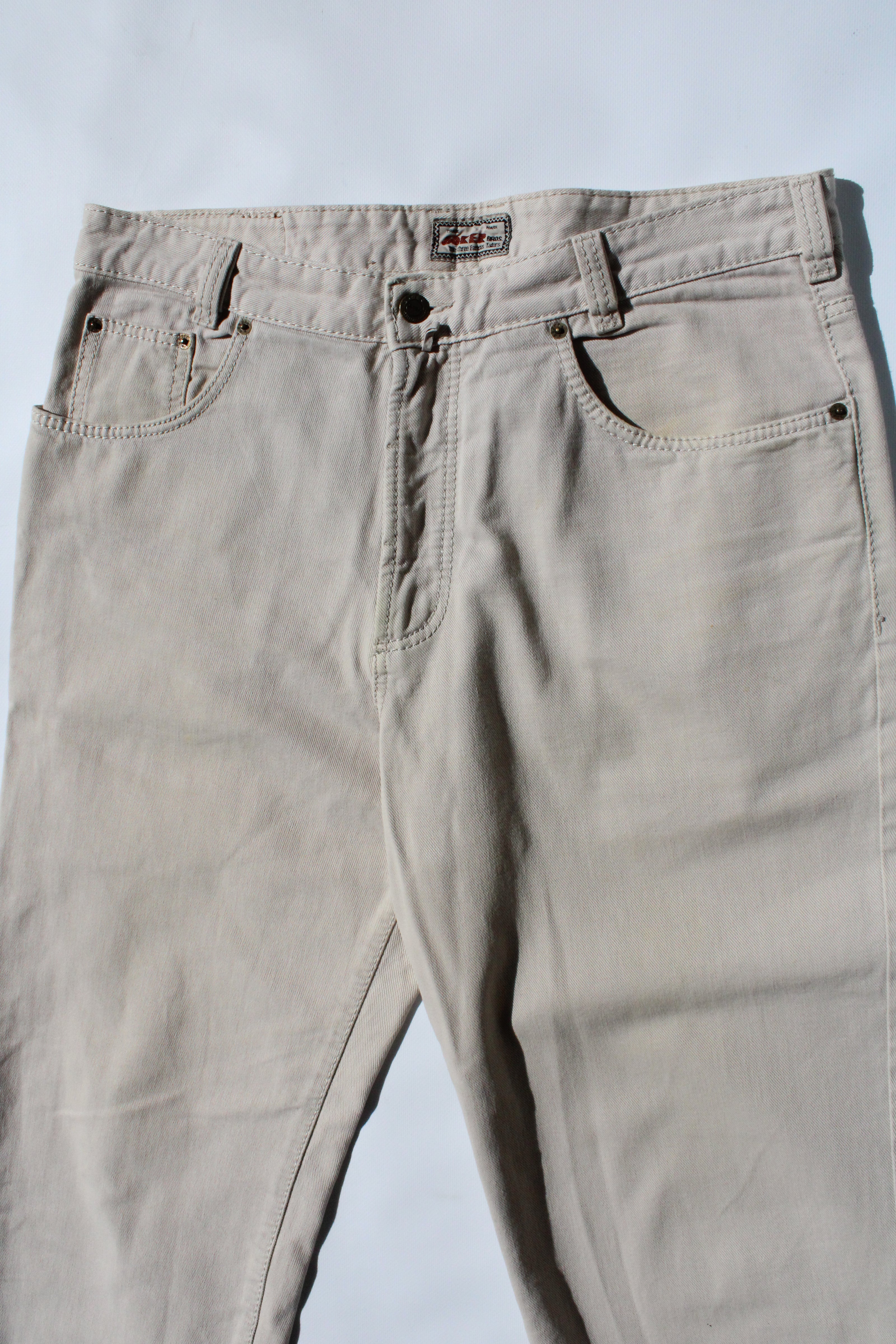 Vintage beige men’s high waisted jeans (W38)
