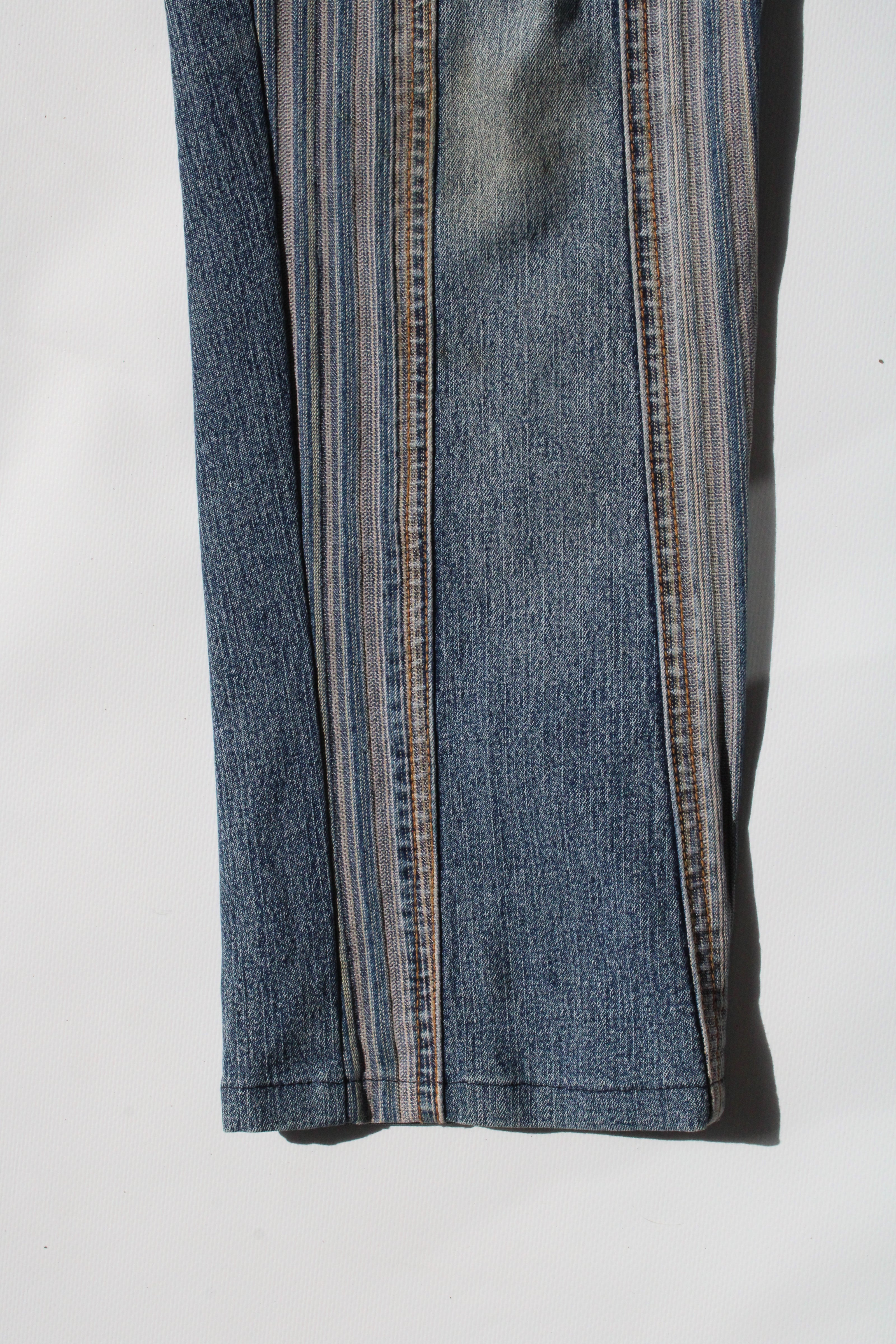 Funky mid waisted jeans