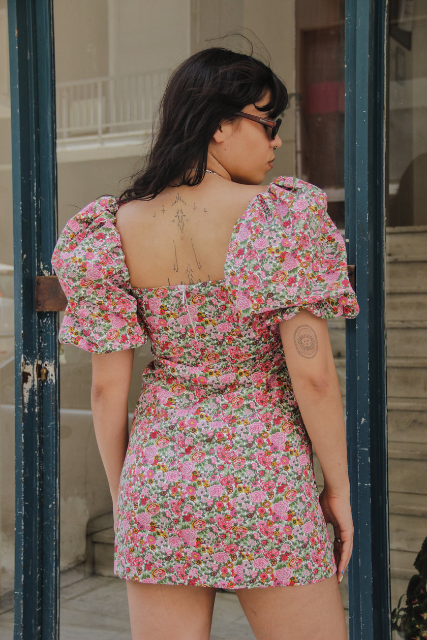 Stunning Romantic floral dress (M/L)