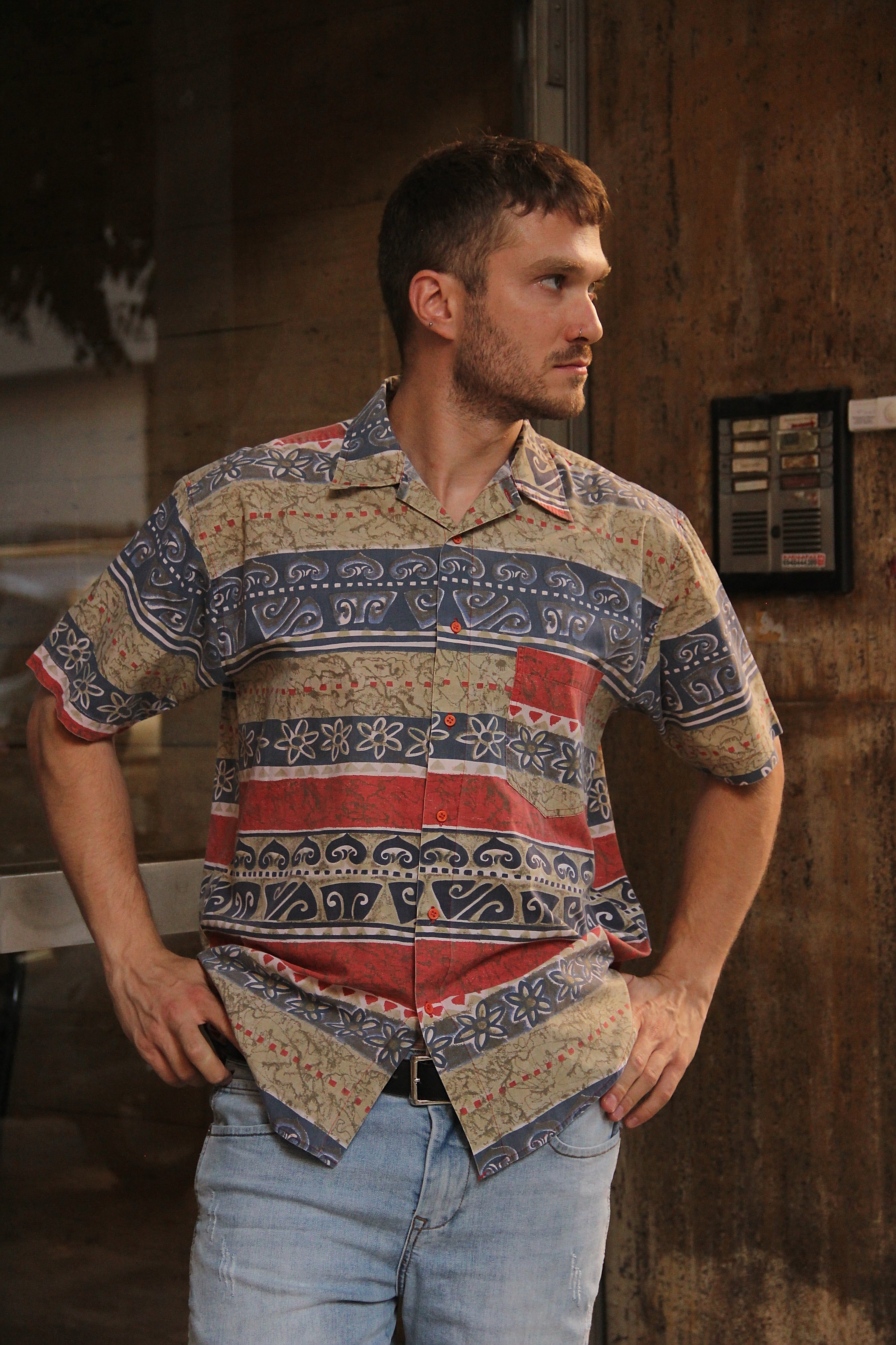 Vintage funky patterned shirt (L)