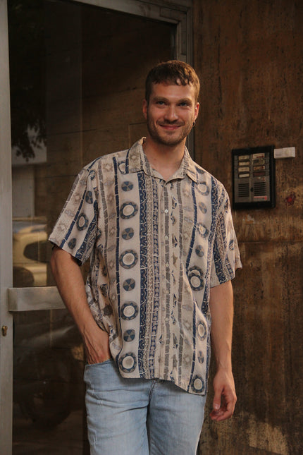 Men’s Vintage 100% silk 90s style shirt (XL)