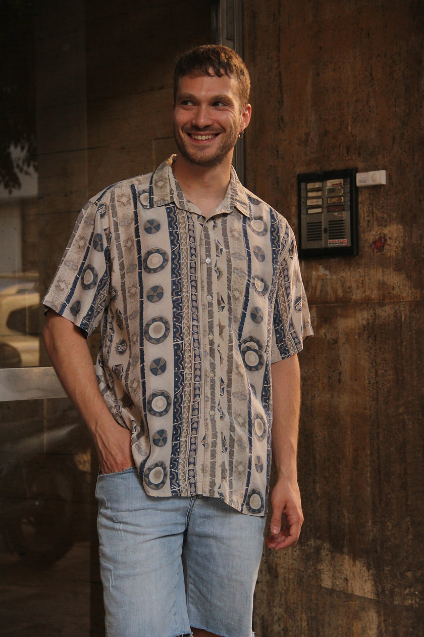 Men’s Vintage 100% silk 90s style shirt (XL)