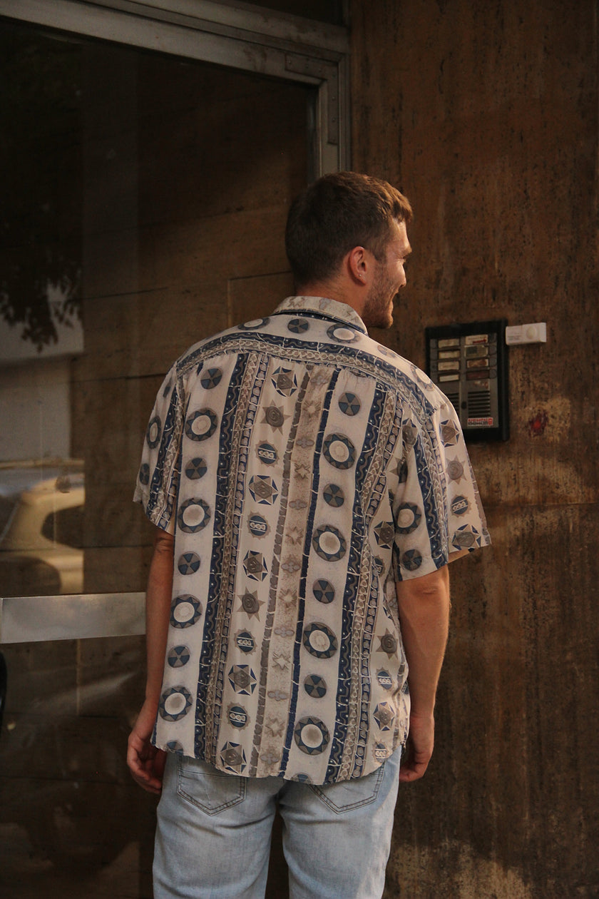 Men’s Vintage 100% silk 90s style shirt (XL)