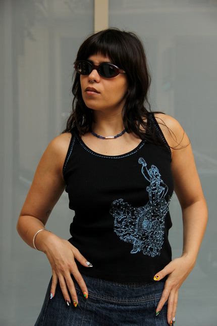 Vintage ribbed Y2K top with embroidered detailing (L)