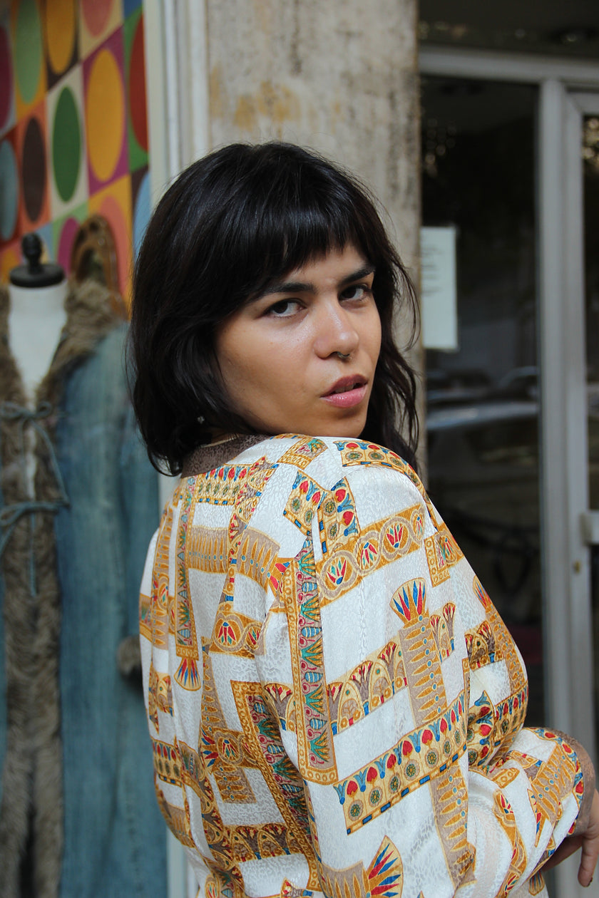 Beautiful 100% silk patterned blazer (L)