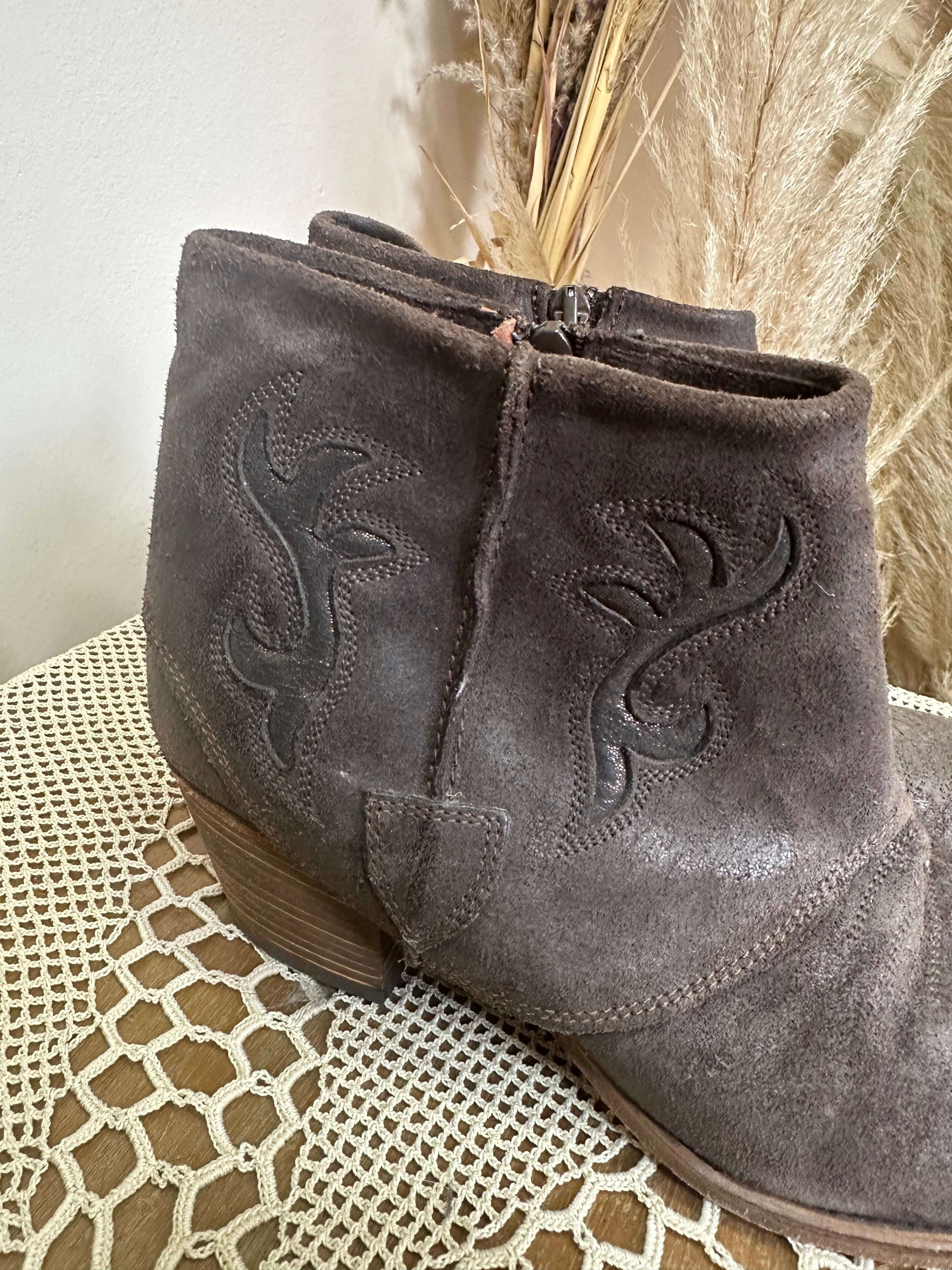 Leather western boots