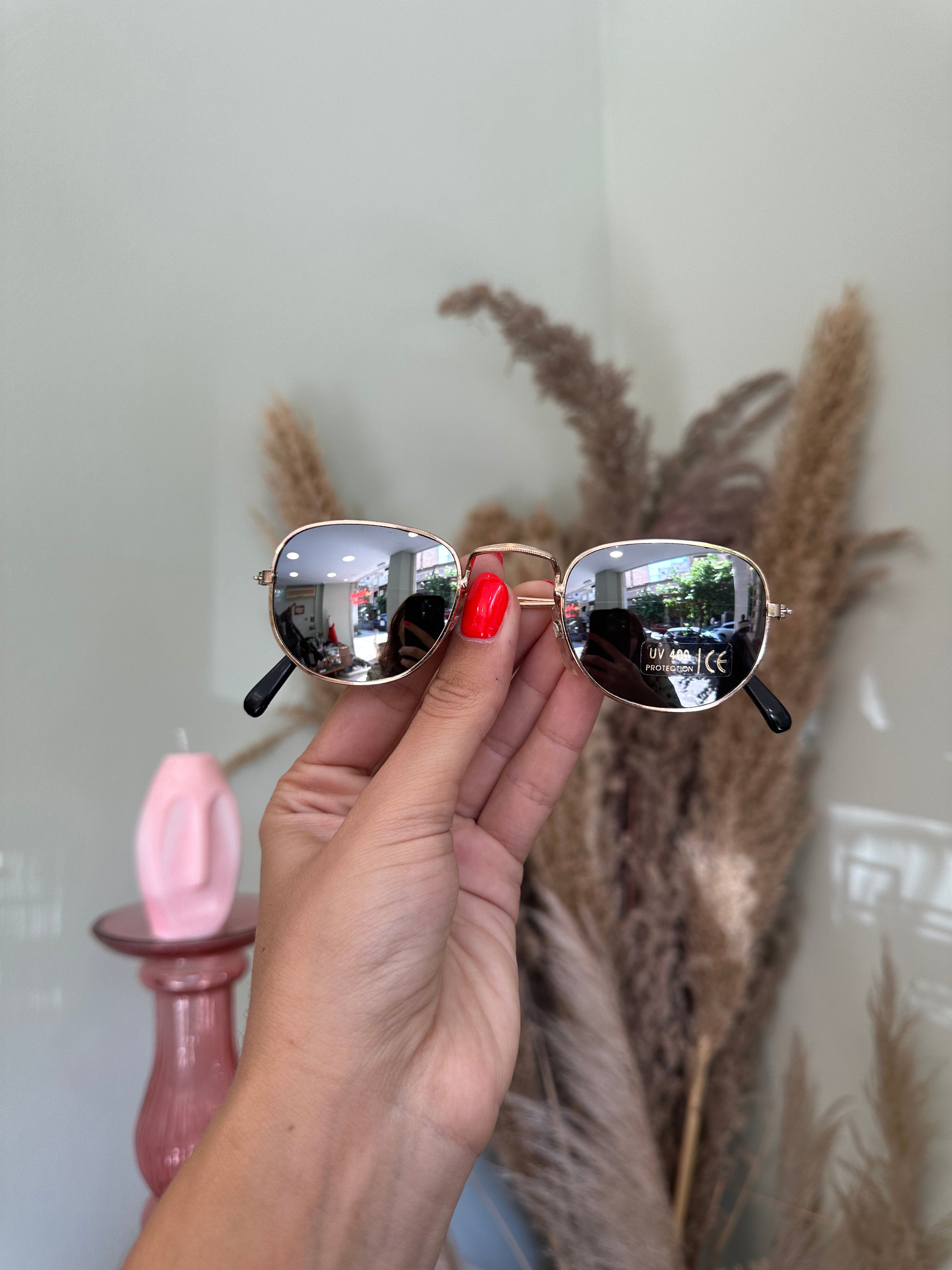 Dead stock mirror sunglasses